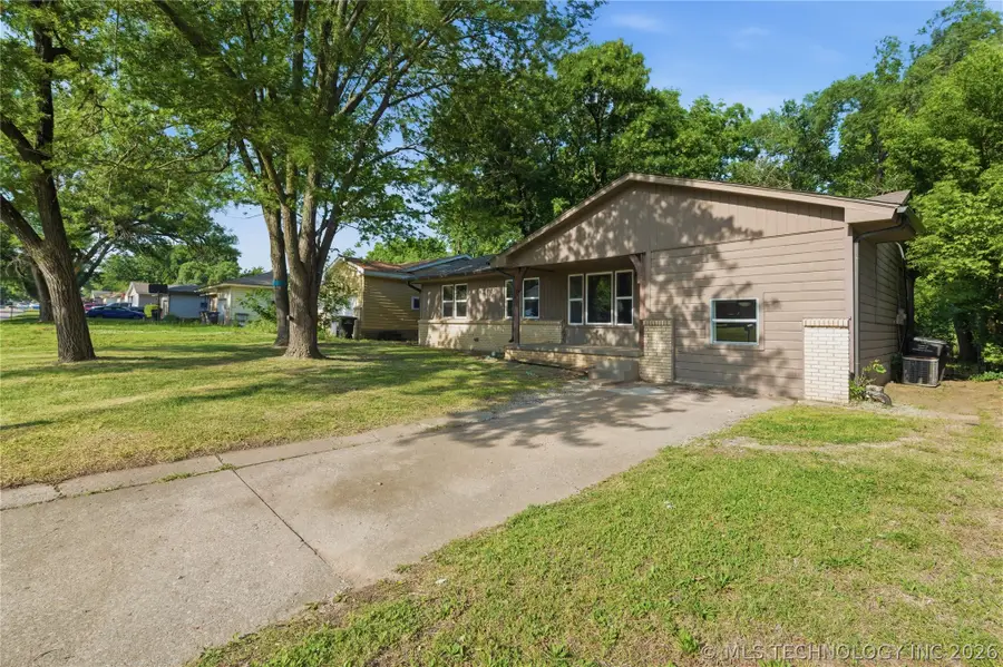 543 SE Wilshire Avenue, Bartlesville, OK 74006 - #2