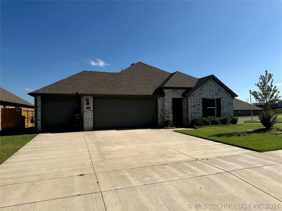 7303 E Oak Ridge Court, Broken Arrow, OK 74014 - #2
