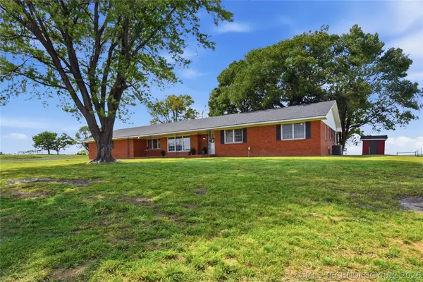 9900 W Chimney Mountain Road, Muskogee, OK 74401