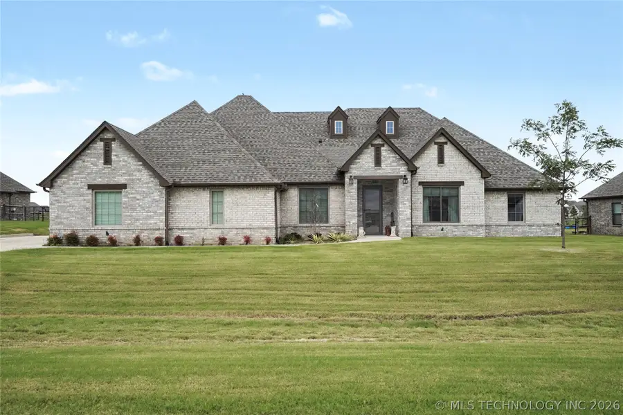 8331 N 149th East Avenue, Owasso, OK 74055 - #2