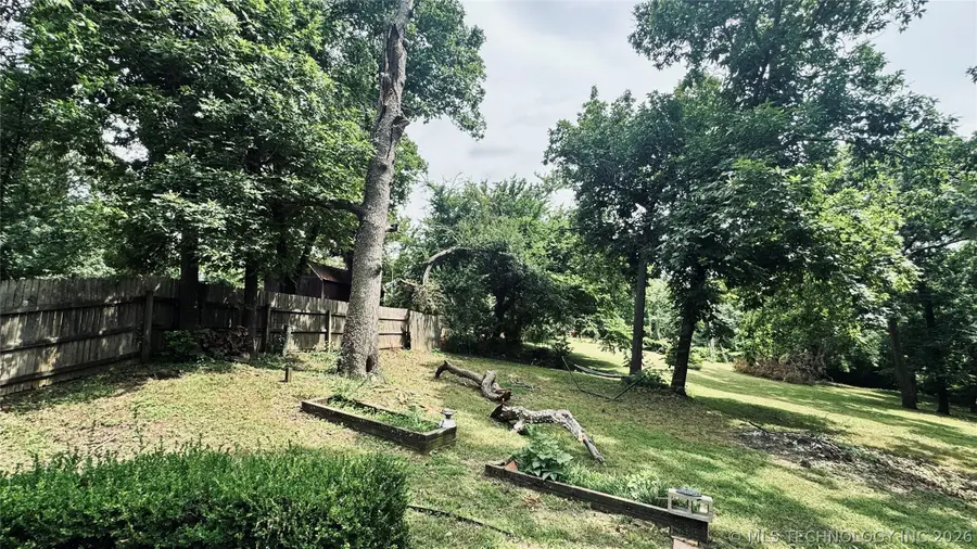 14034 E Clearview Road, Claremore, OK 74019 - #3