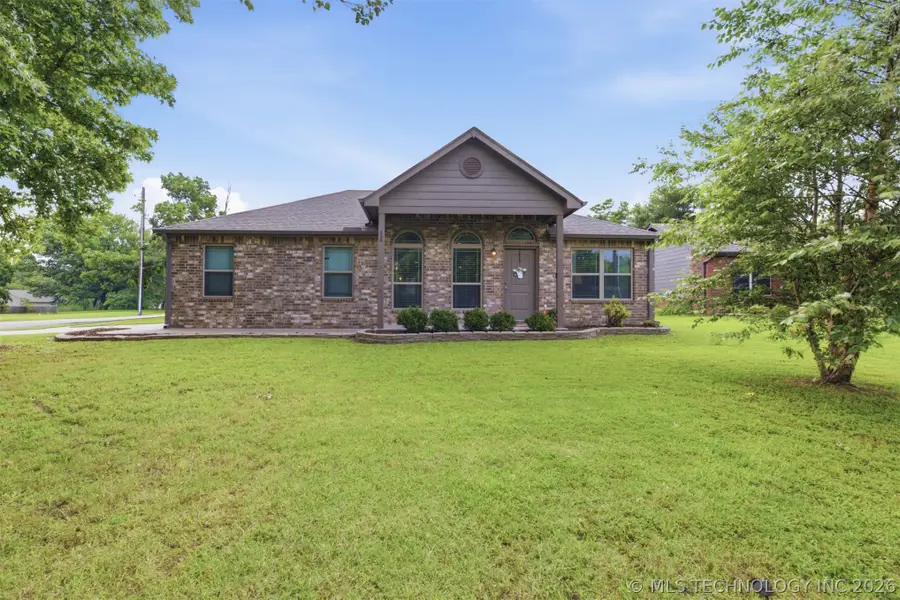 323 N Fairland Avenue, Coweta, OK 74429 - #2