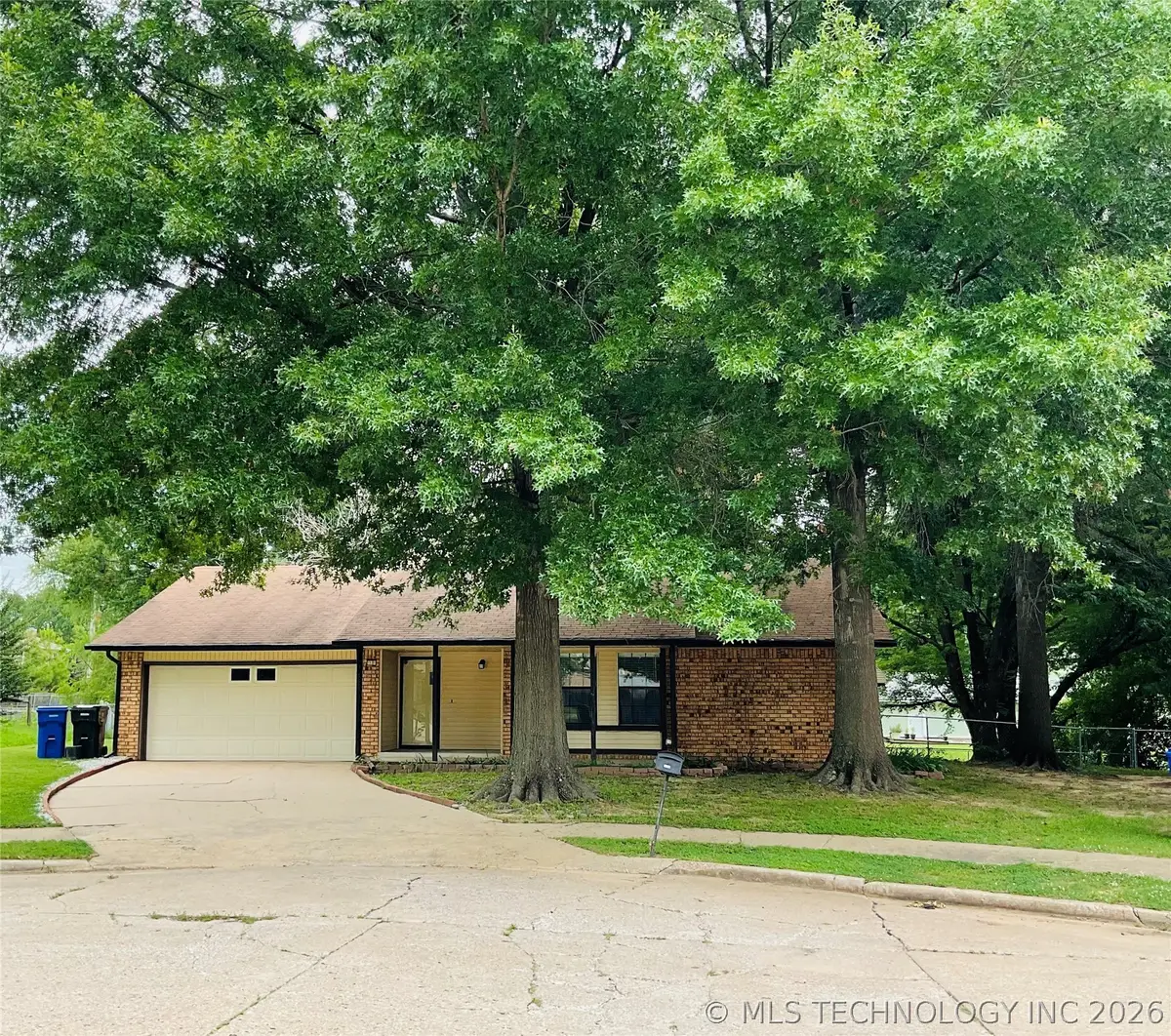 1101 W Vicksburg Place, Broken Arrow, OK 74011 - #1