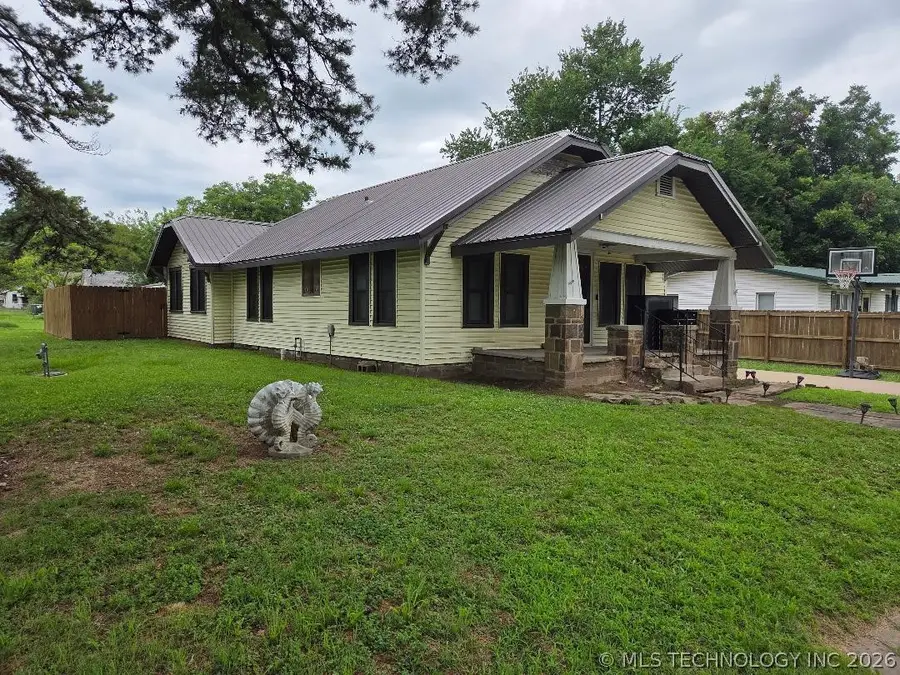 214 S 4th, Eufaula, OK 74432 - #2