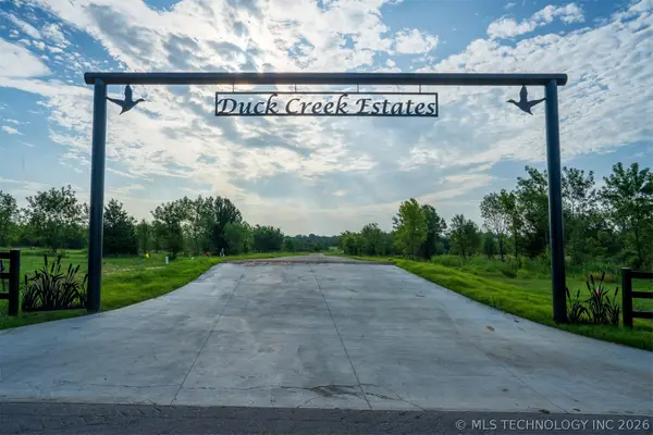 08 W 195th Street S, Mounds, OK 74047