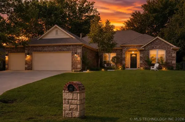 26327 E 112th Court S, Coweta, OK 74429