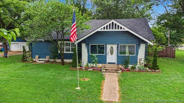 1925 W Broadway Street, Collinsville, OK 74021