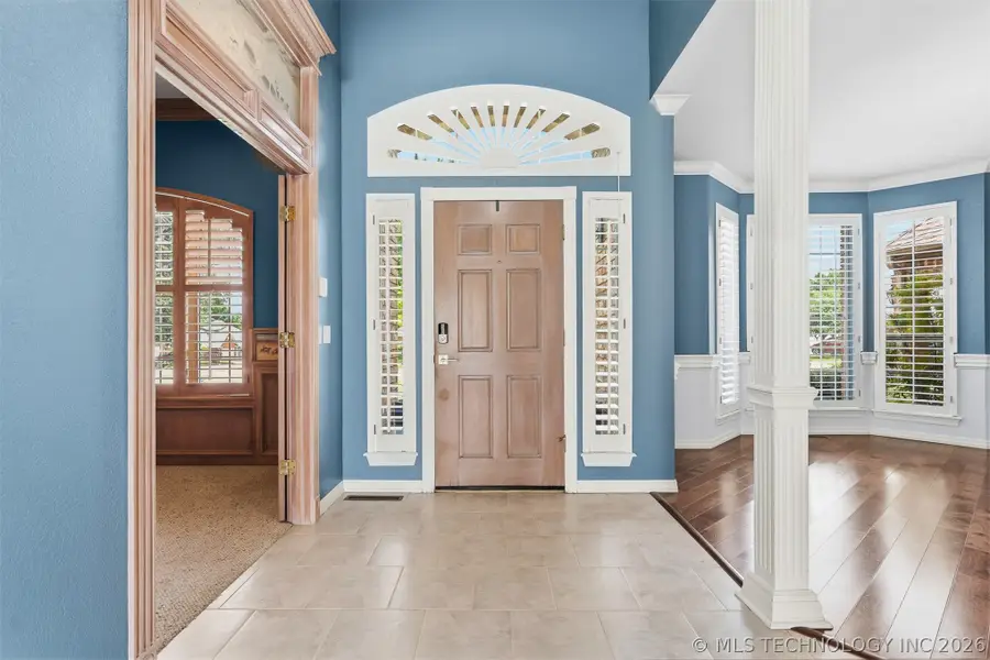 617 Riverwalk Court, Norman, OK 73072 - #3