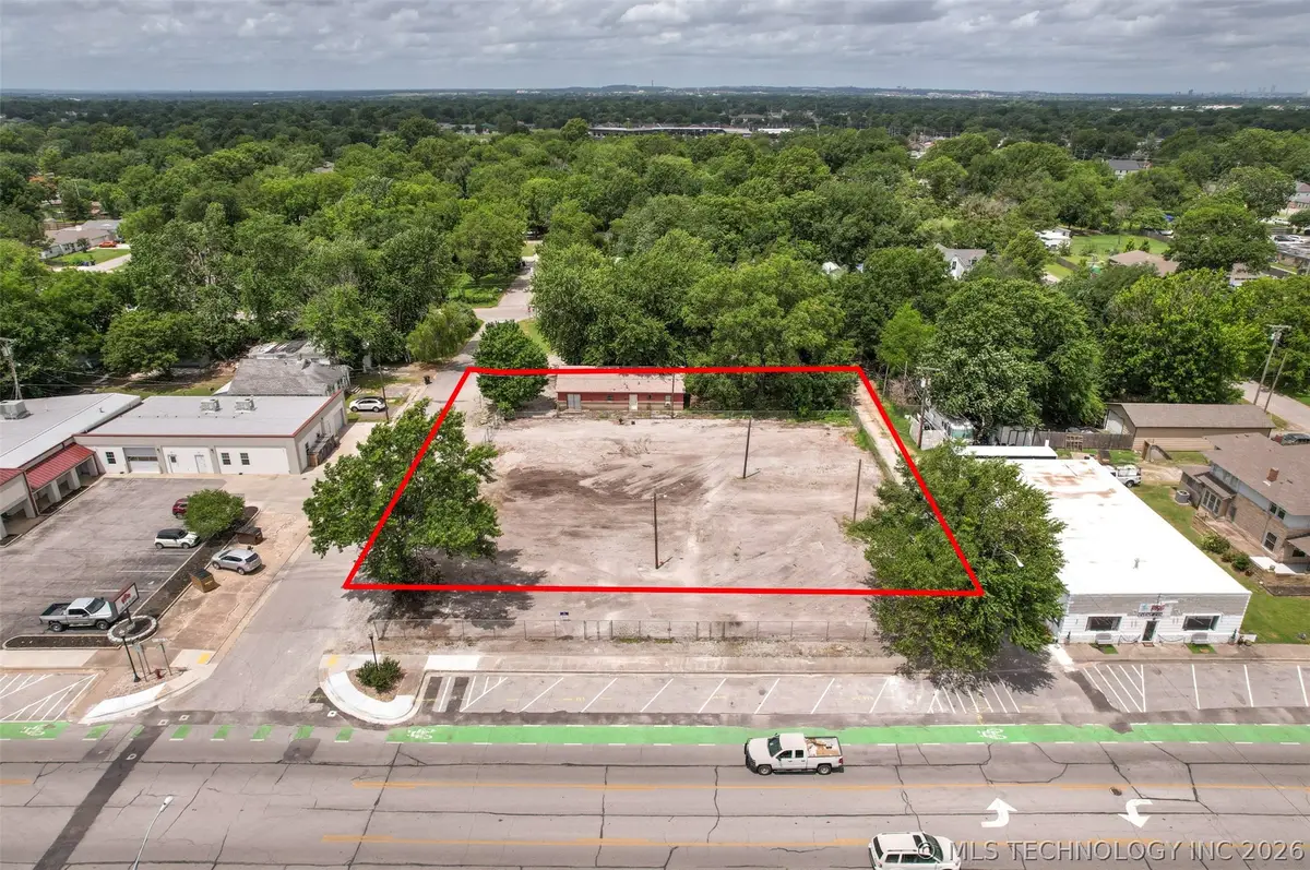 824 S Main Street, Broken Arrow, OK 74012 - #1