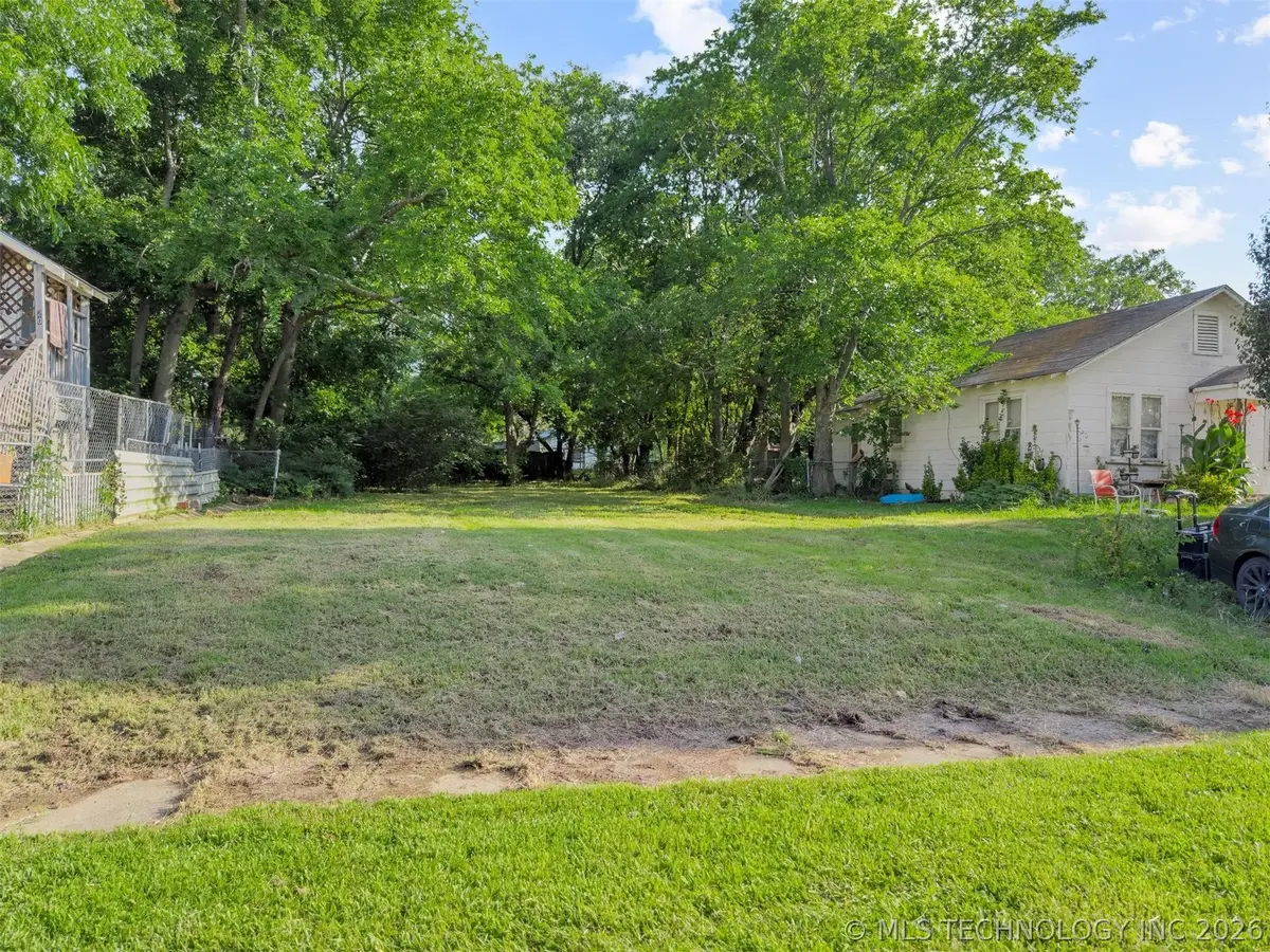18 8th Avenue Ne, Ardmore, OK 73401 - #1