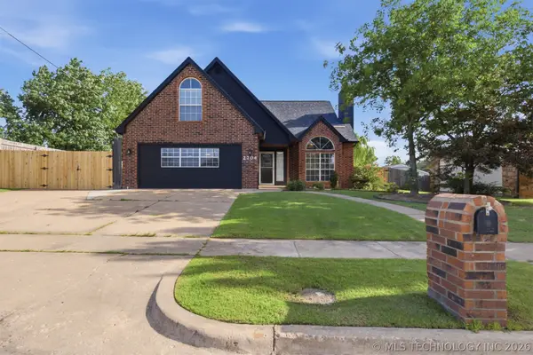 2704 W Montgomery Street, Broken Arrow, OK 74012