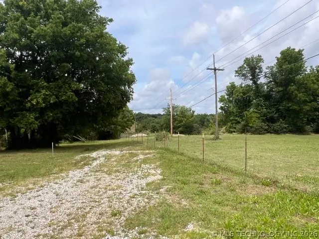1426 N 9th Street E, Sapulpa, OK 74066 - #2
