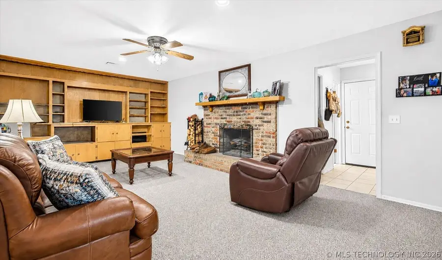 507 SW Shawnee Avenue, Bartlesville, OK 74003 - #3