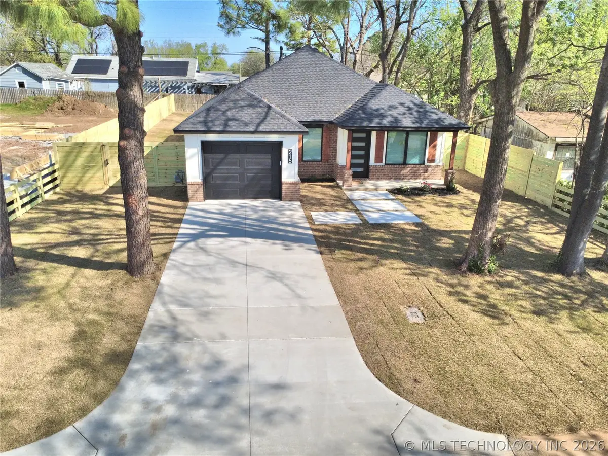 217 W 40th Place, Sand Springs, OK 74063 - #1