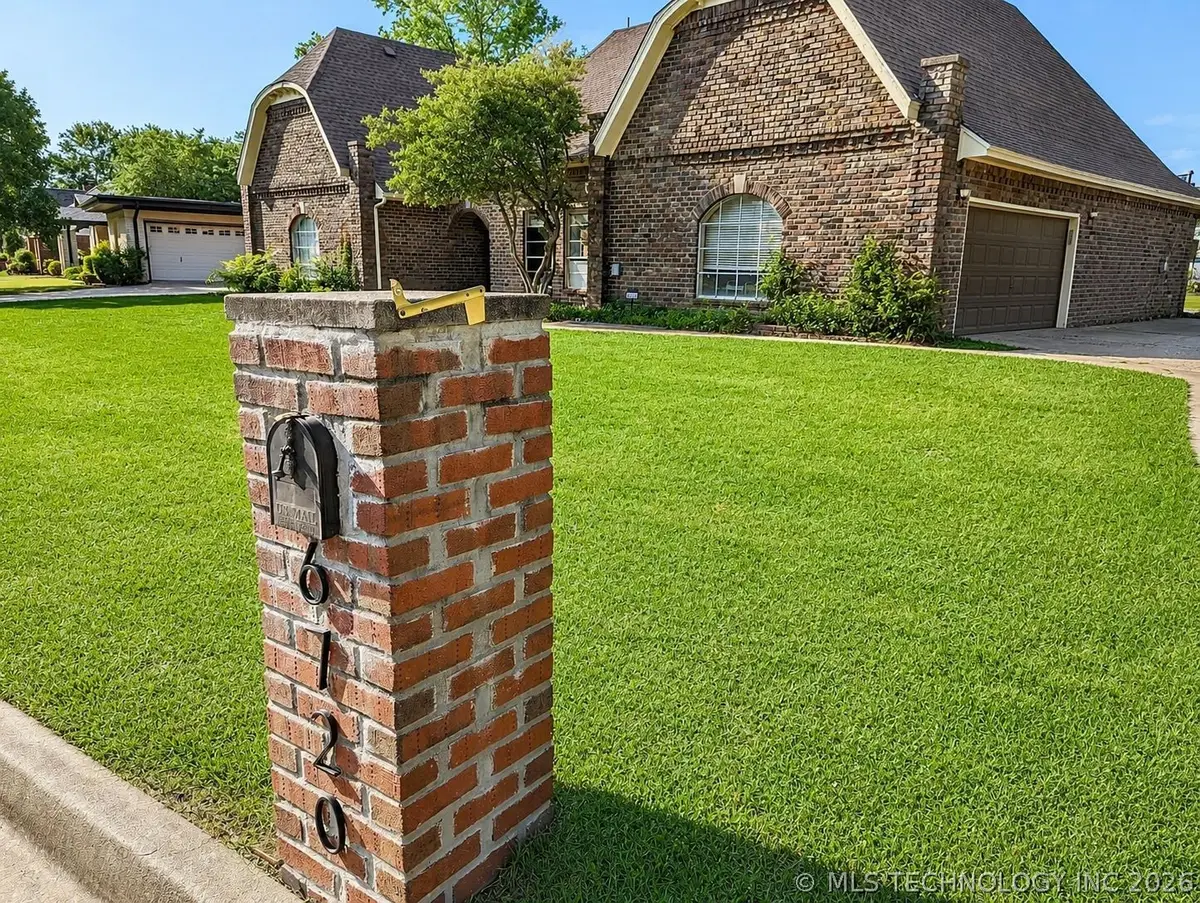 6720 E 69th Street, Tulsa, OK 74133 - #1