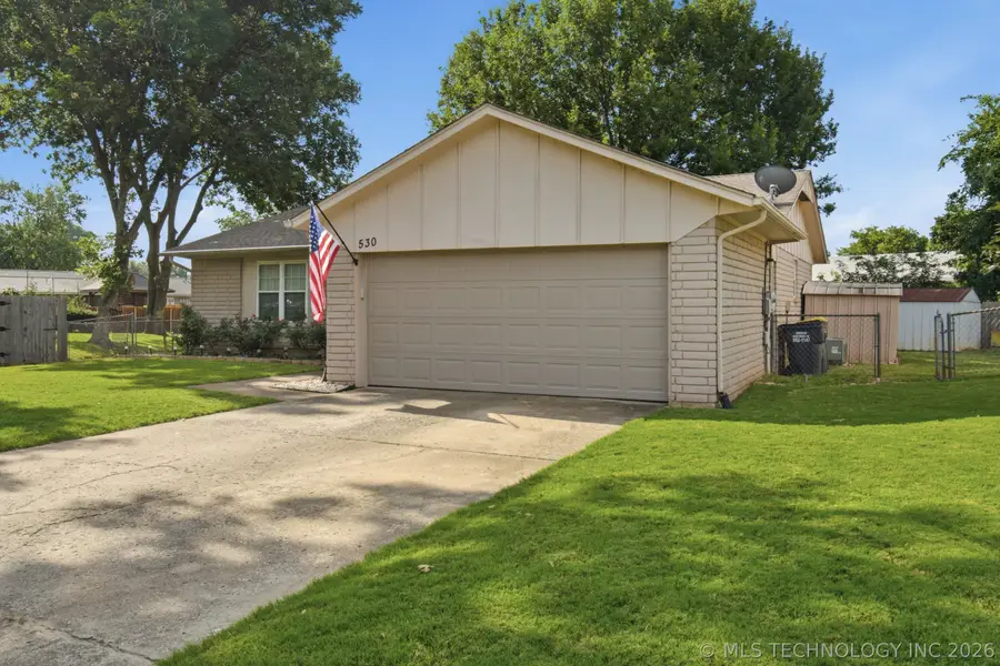 530 E D Street, Jenks, OK 74037 - #2