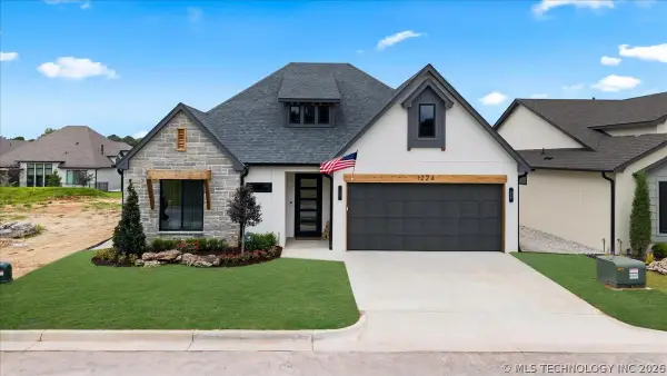 1224 N 72nd Street, Broken Arrow, OK 74014