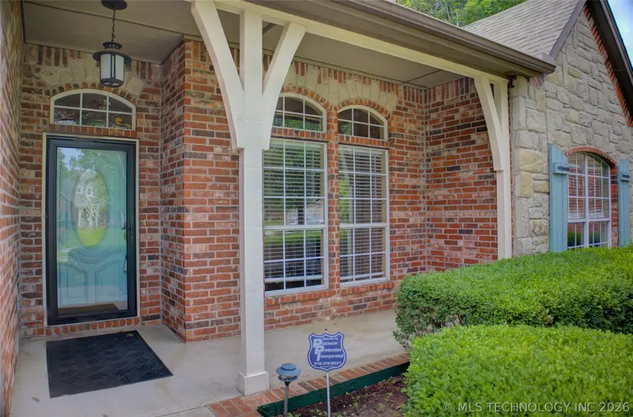 326 E 112th Street, Jenks, OK 74037 - #2