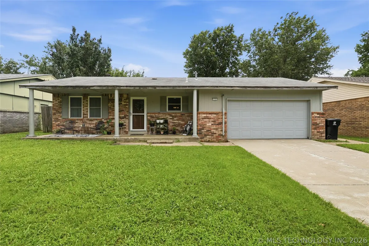 1121 W Memphis Street, Broken Arrow, OK 74012 - #1