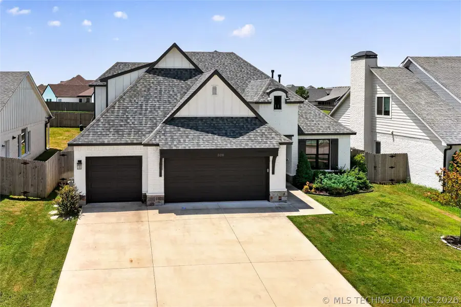 528 E 126th Street S, Jenks, OK 74037 - #2
