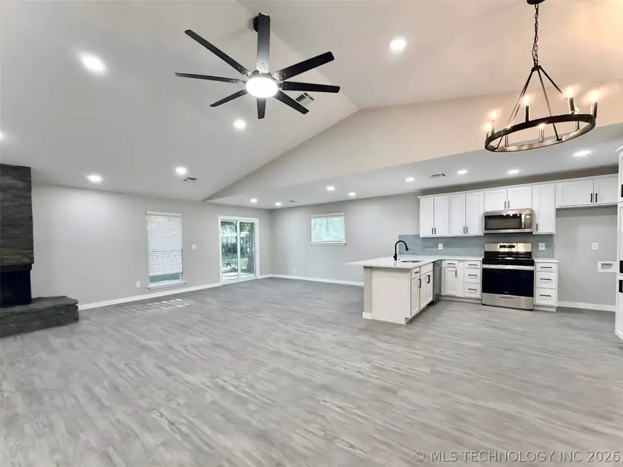 829 W Boston Street, Broken Arrow, OK 74012 - #3