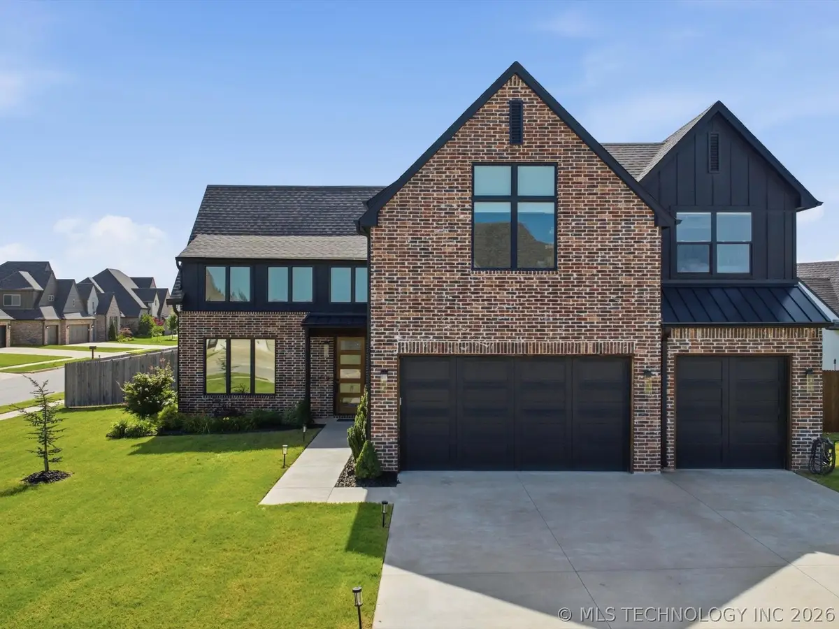 12722 S Maplewood Avenue E, Bixby, OK 74008 - #1