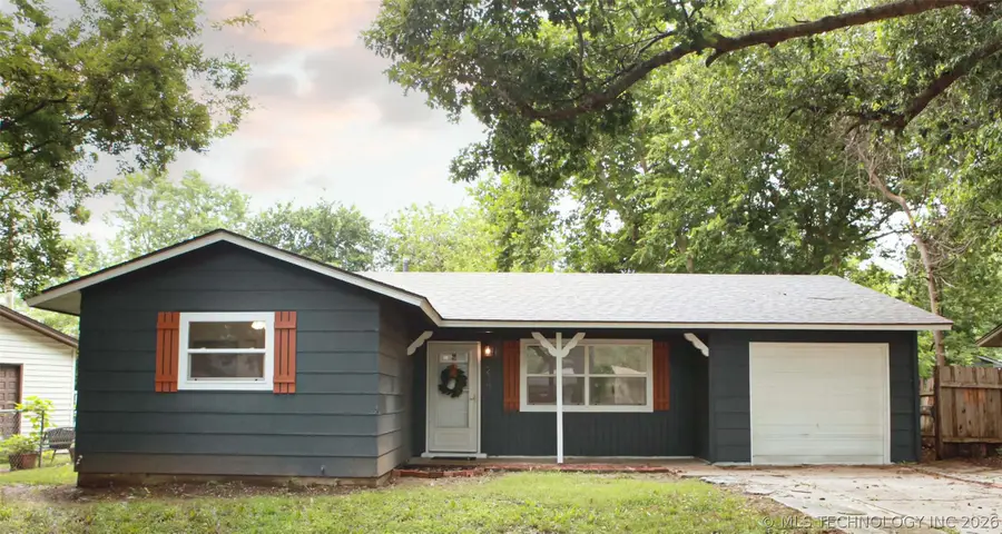 218 W Portland Street, Sapulpa, OK 74066 - #2