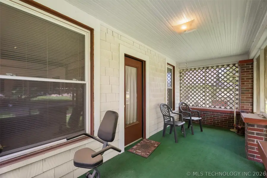 918 SE Delaware Avenue, Bartlesville, OK 74003 - #2