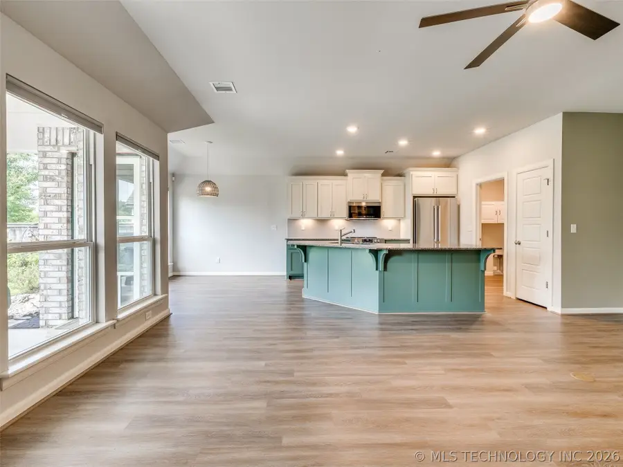 2126 E 140th Street S, Bixby, OK 74008 - #3