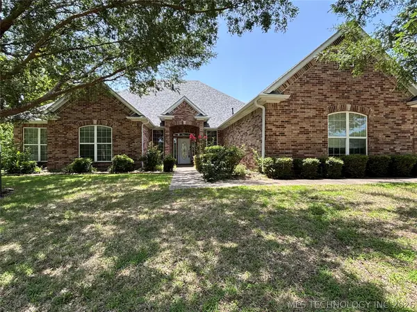 3201 Greenbriar, Durant, OK 74701