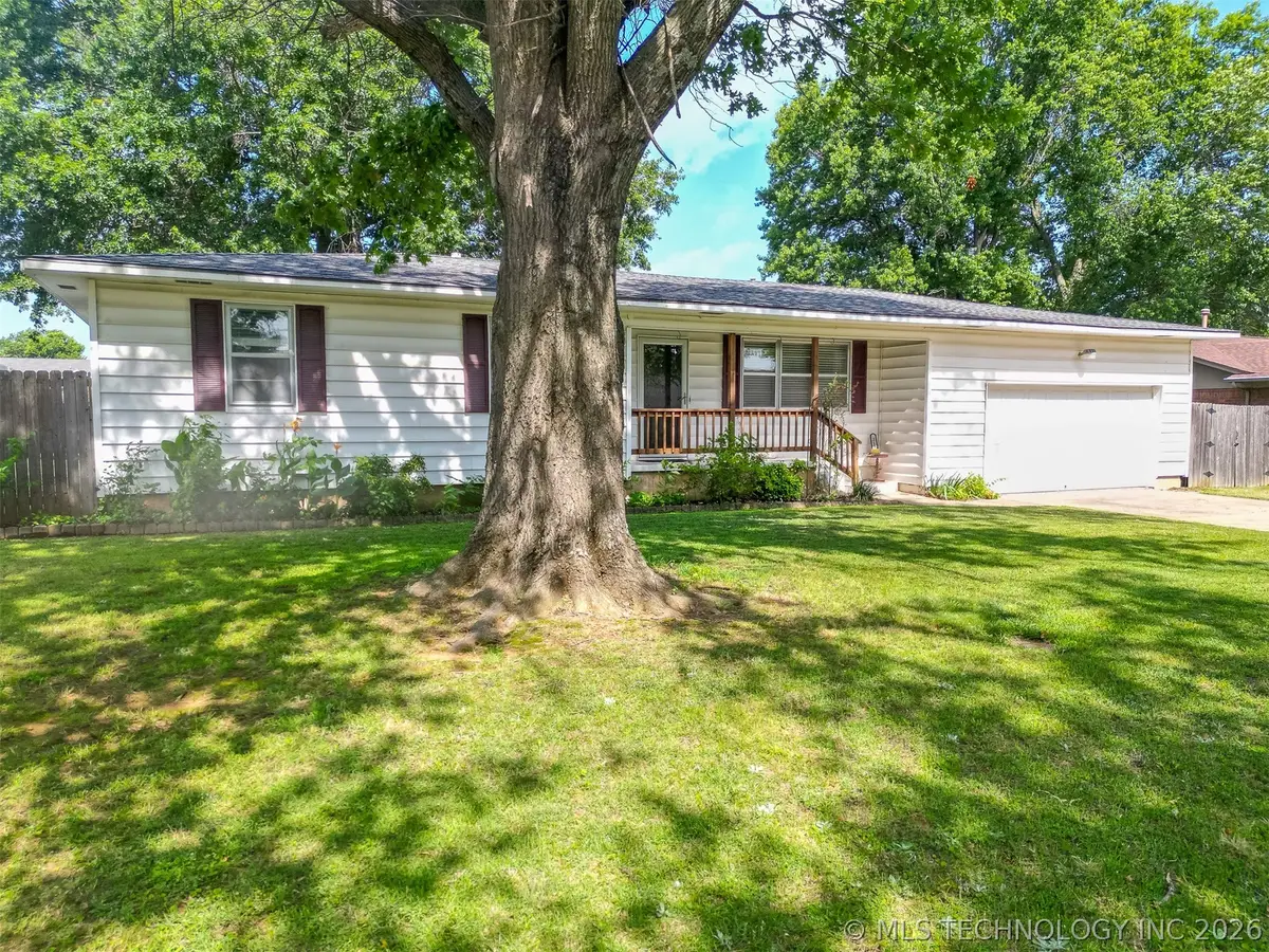 219 N Anthony Street, Muskogee, OK 74403 - #1