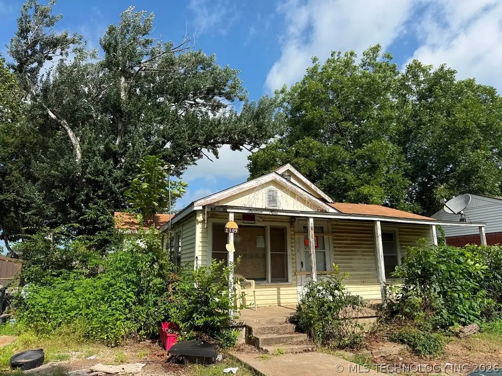 1309 S Oak Avenue, Bartlesville, OK 74003 - #1