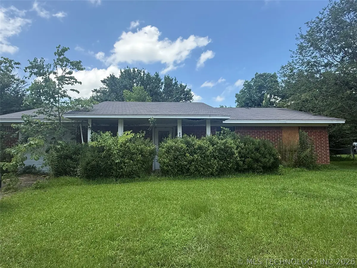 2203 Oak Street, Idabel, OK 74745 - #1