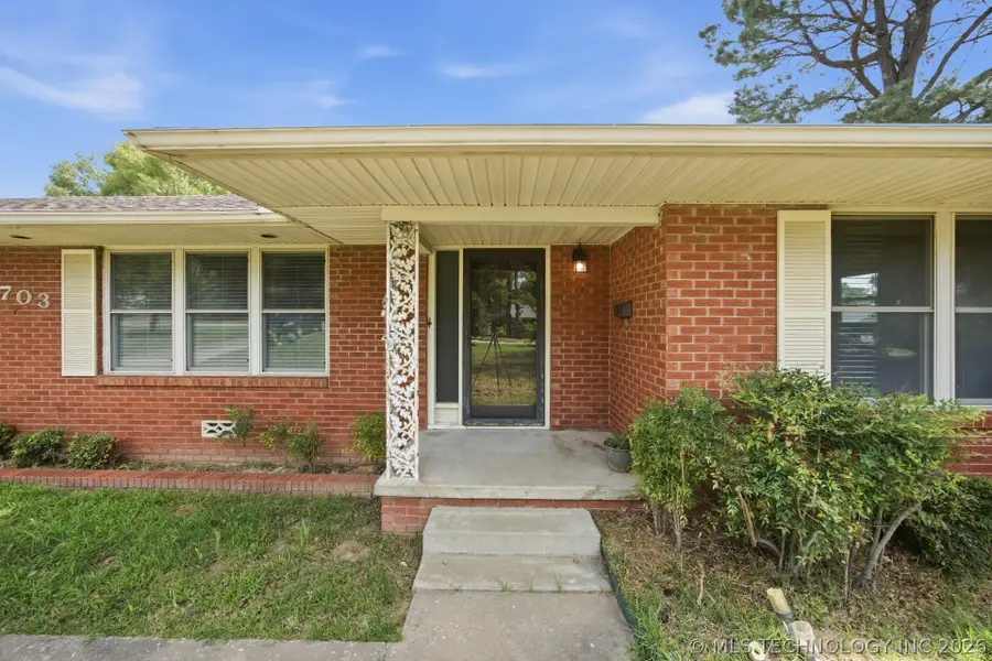 1703 E Comanche Avenue, McAlester, OK 74501 - #3