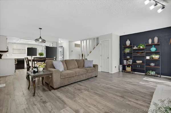 5225 Nowata Road #E-102, Bartlesville, OK 74006