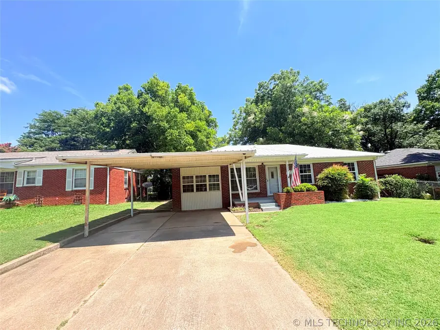 525 Locust Street, Ardmore, OK 73401 - #2