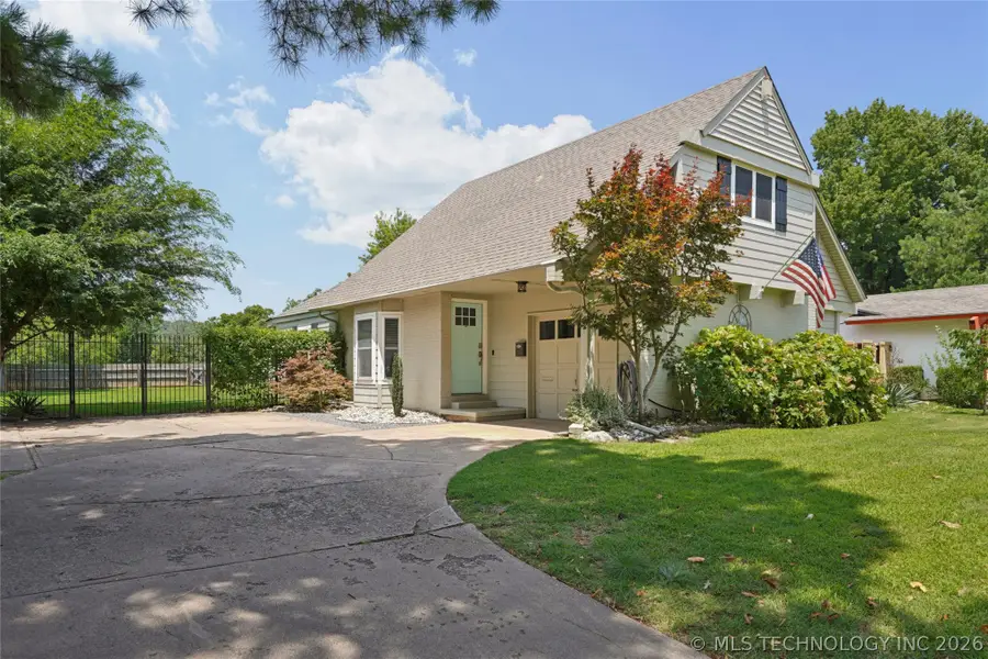 5652 S Boston Avenue, Tulsa, OK 74105 - #2