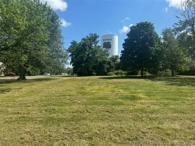 1268 S 3rd Street, Stilwell, OK 74960 - #1
