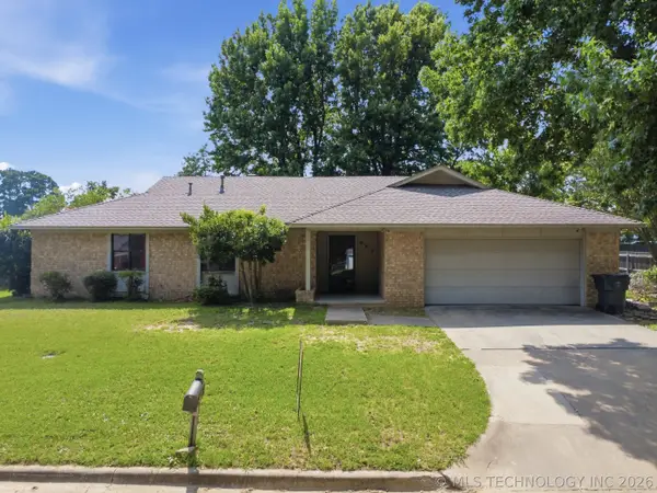 902 Cardinal Lane, Okmulgee, OK 74447