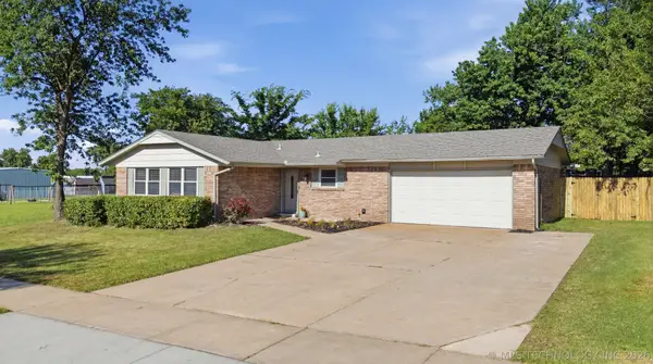 1404 N Cedar Street, Owasso, OK 74055