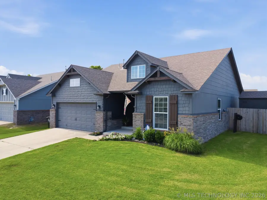 3204 W Charlotte Street, Broken Arrow, OK 74011 - #2
