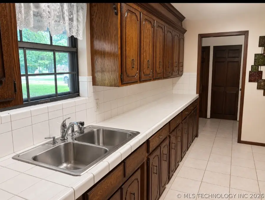 9041 N 175th East Street, Owasso, OK 74055 - #2