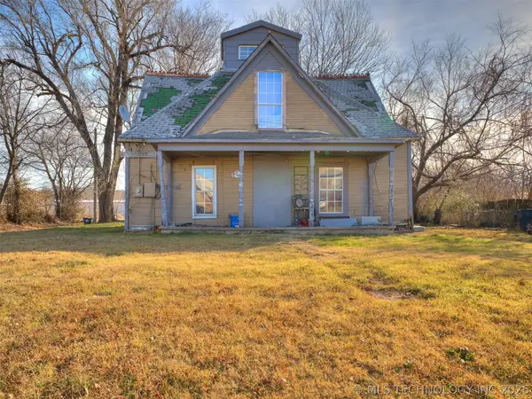 225 N Delaware Avenue, Coweta, OK 74429