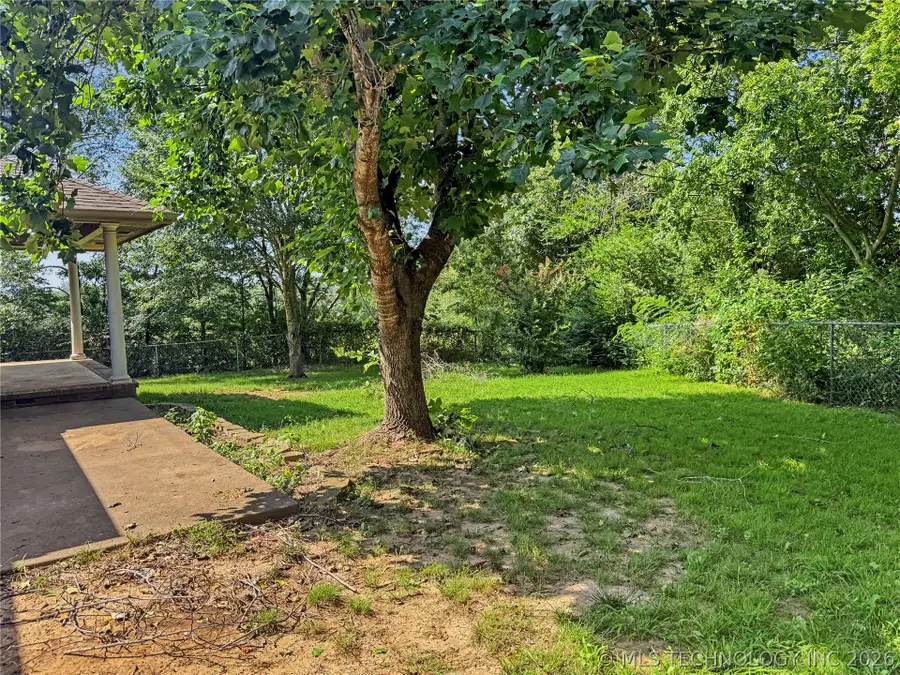 1211 W 1st Street, Tahlequah, OK 74464 - #3