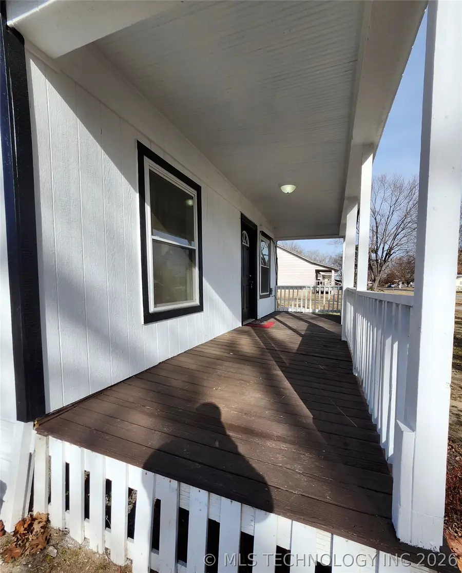 604 N Oak Street, Checotah, OK 74426 - #2