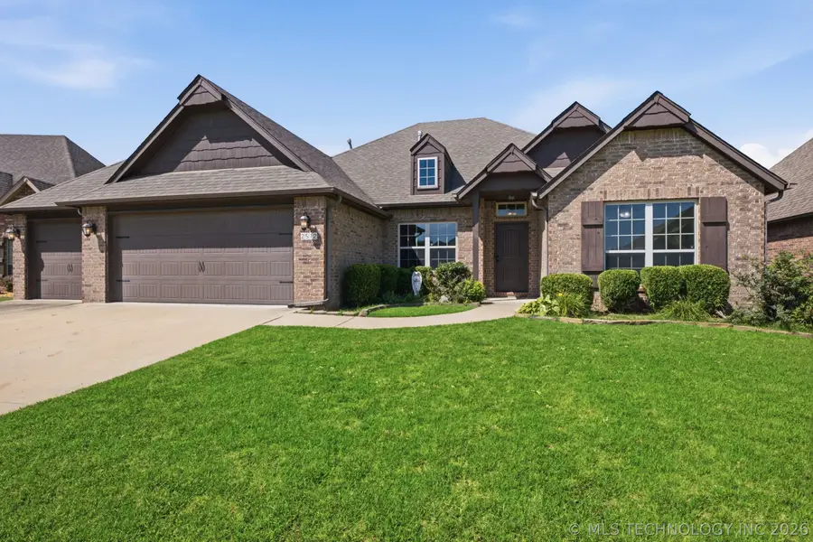 2512 S 16th Court, Broken Arrow, OK 74012 - #2