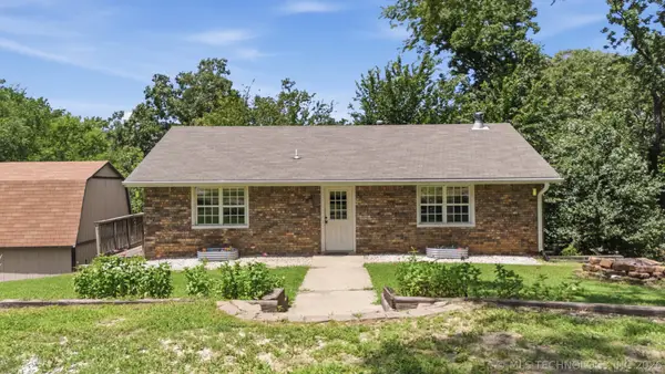 13685 E Crestview Drive, Claremore, OK 74019