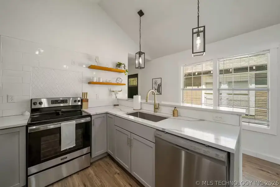 1128 S Xanthus Avenue, Tulsa, OK 74104 - #2