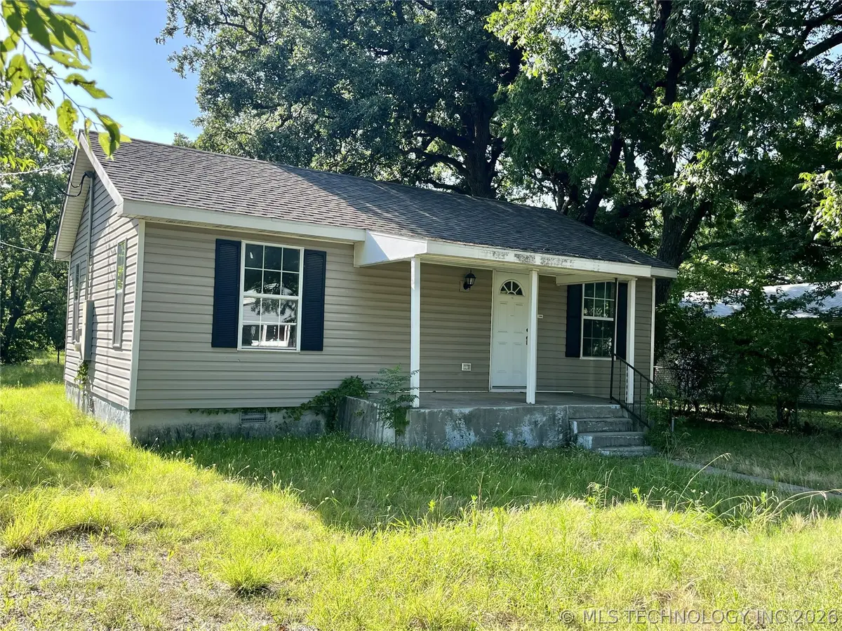 1121 D Street Se, Ardmore, OK 73401 - #1