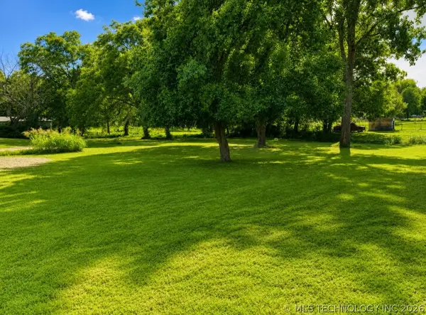 514 W Creek, Checotah, OK 74426